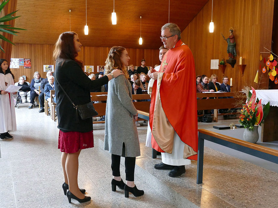 Firmung 2019 in Naumburg (Foto: Karl-Franz Thiede)